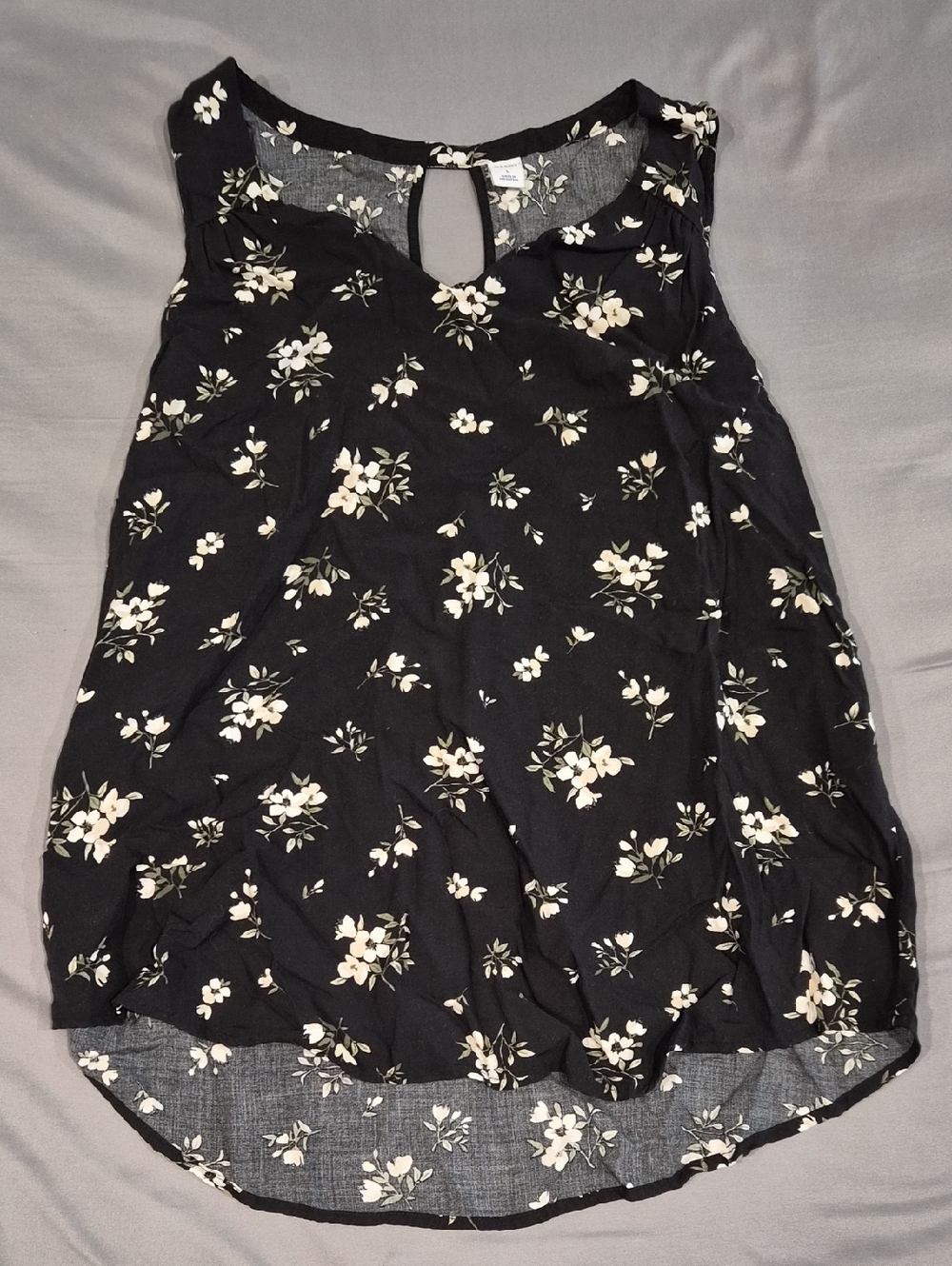 Old Navy Black Floral Sleeveless Blouse with Cream Blossoms